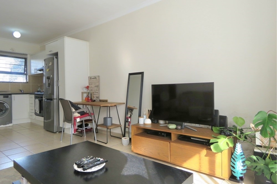 To Let 2 Bedroom Property for Rent in Parklands Western Cape